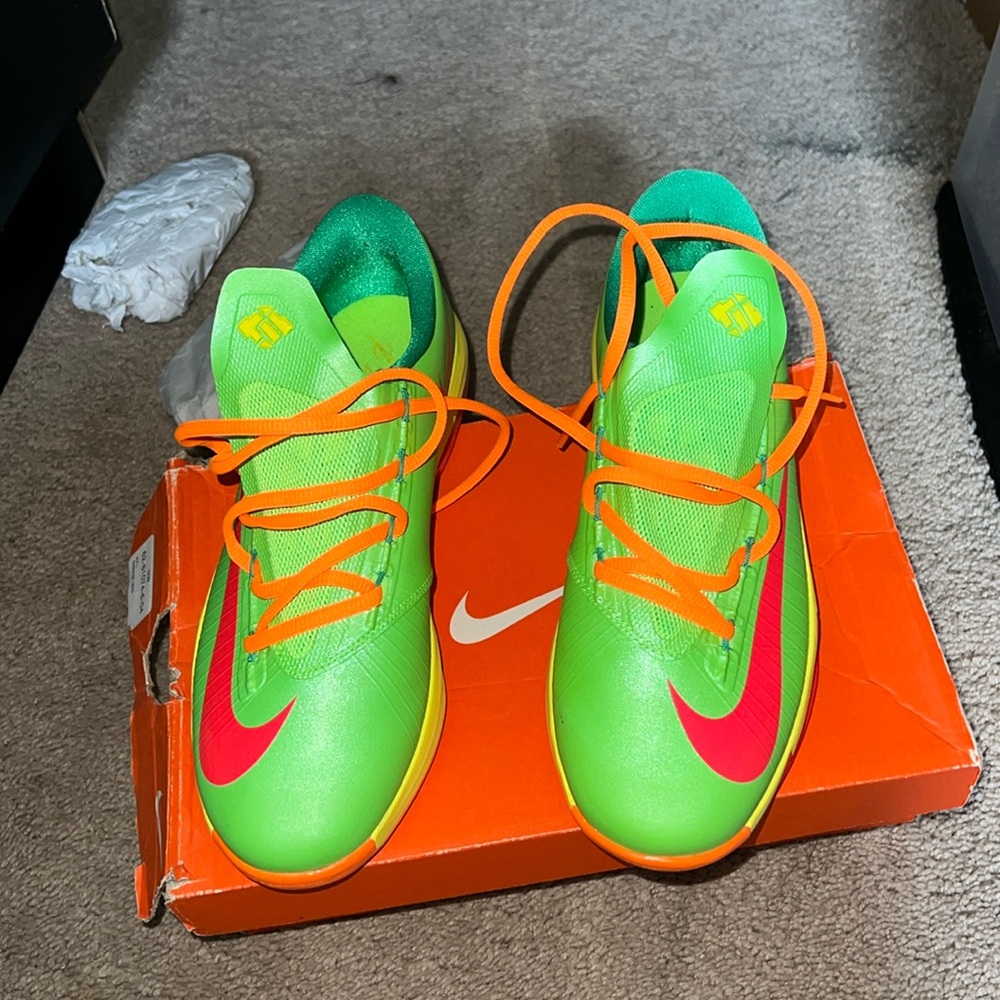 Original KD’s grade school size 6